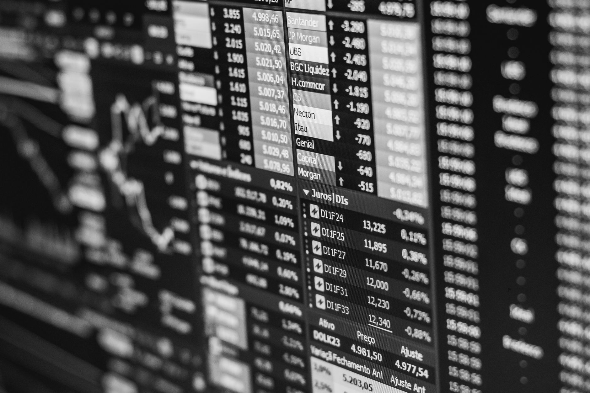 Angel Investing vs Venture Capital: Which Path Creates More Wealth?