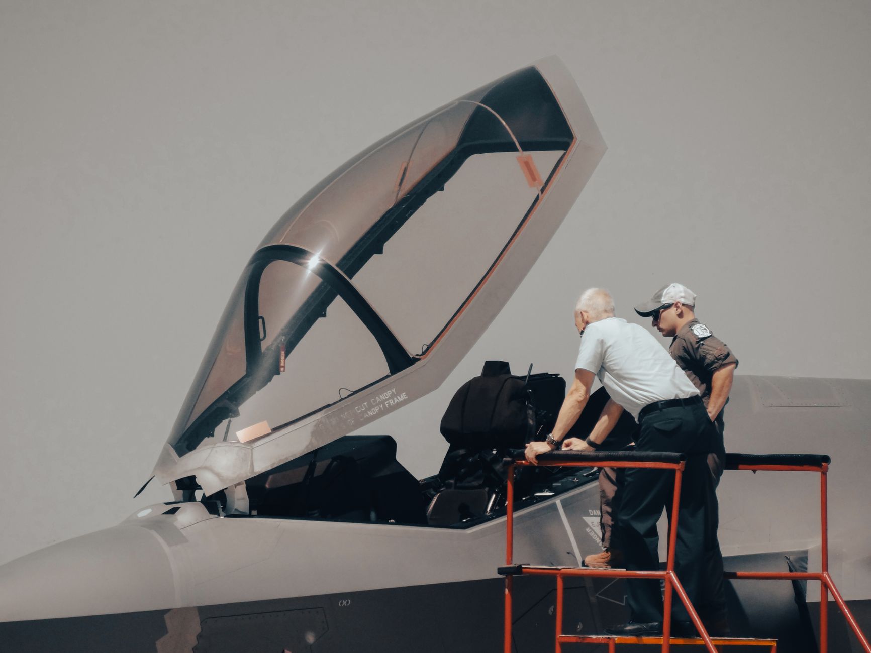 Aviation Insurance Open Pilot Warranty: Complete Guide to Coverage, Costs, and Compliance