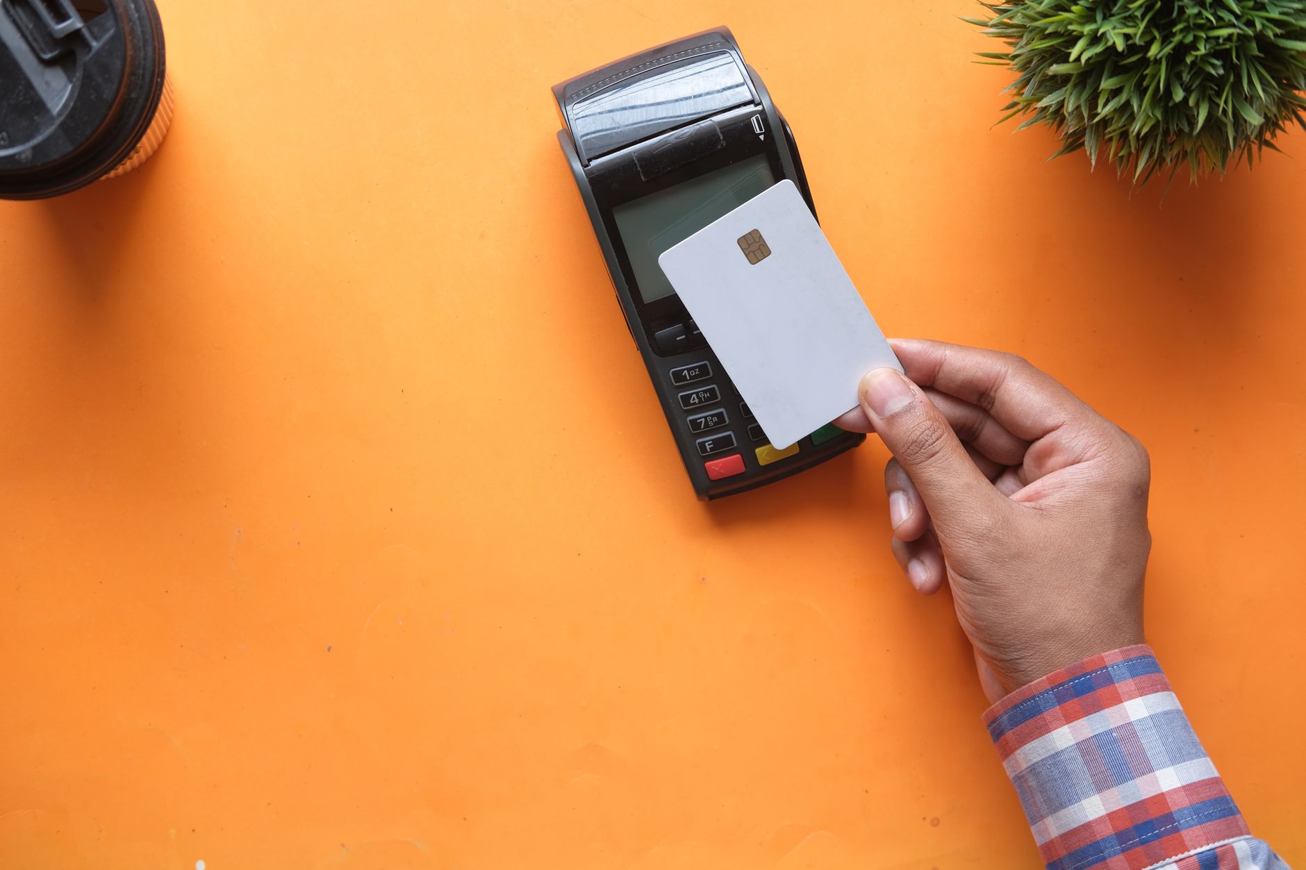 Business Credit Card vs Personal Card: The Complete Guide to Making the Right Choice