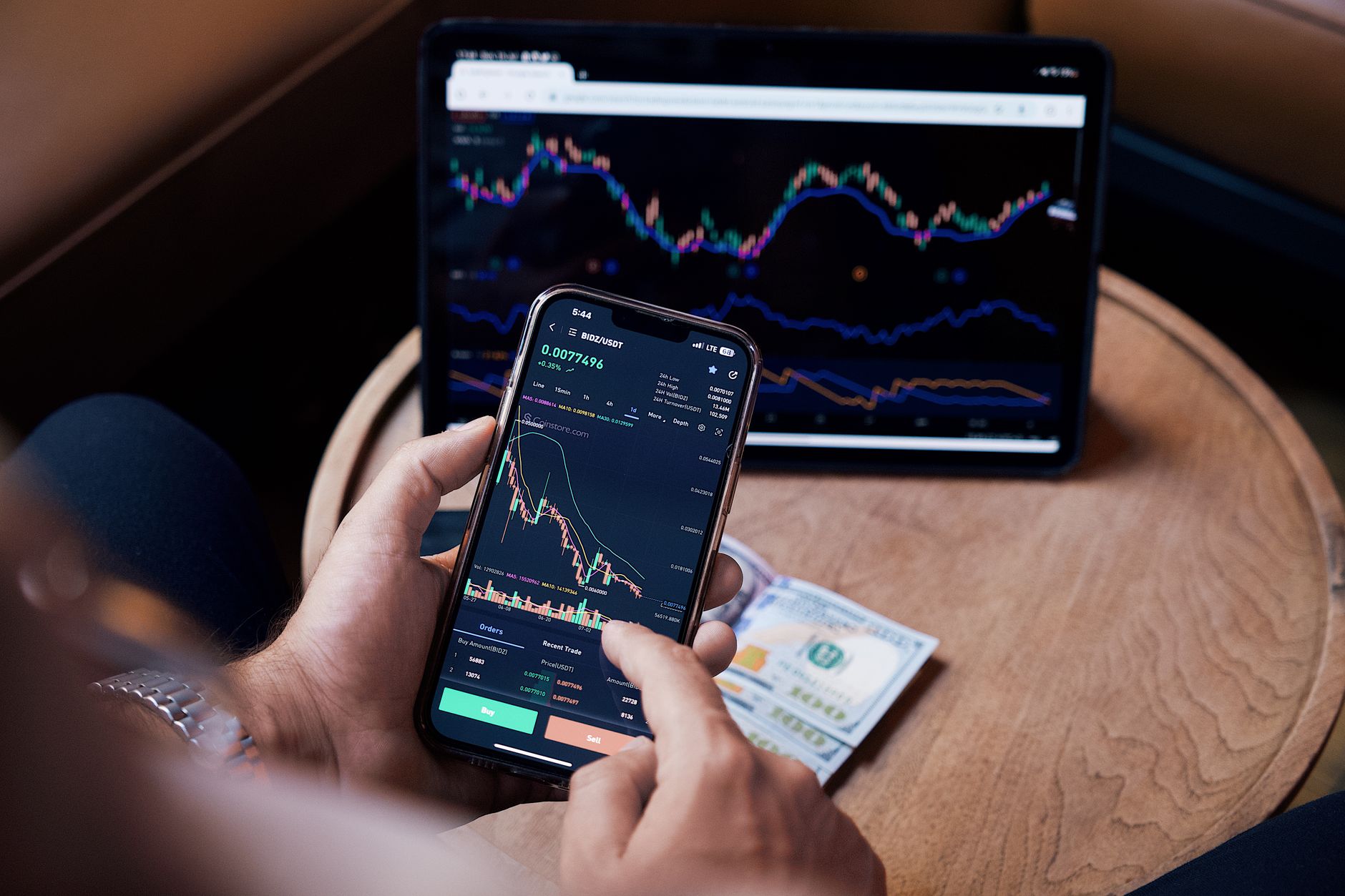 Canadian Cannabis Stocks: A Comprehensive Guide for Investors in 2025