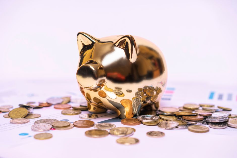 Emergency Fund vs Investment Account: Which One Should You Prioritize in 2024?