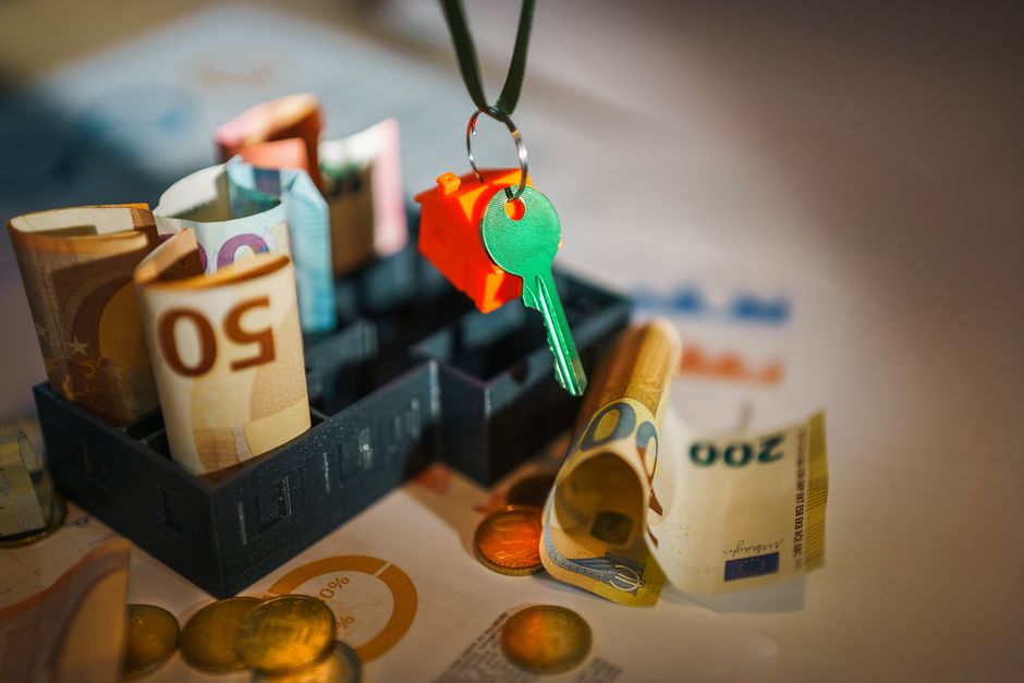 Capital Gains Tax on Real Estate Sales: The Complete 2025 Guide