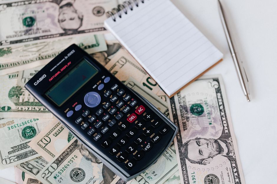 DIY Wedding Elements Cost Savings: The Complete Guide to Cutting Your Wedding Budget by 40-60%