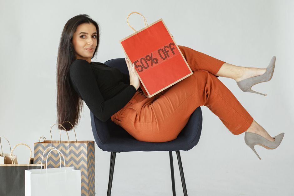 Credit Builder Loans vs Secured Cards: Which Builds Credit Faster in 2025?