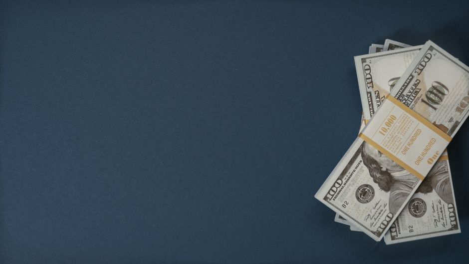 Cash Secured Put Strategy: The Complete Guide to Generating Income While Buying Stocks at a Discount