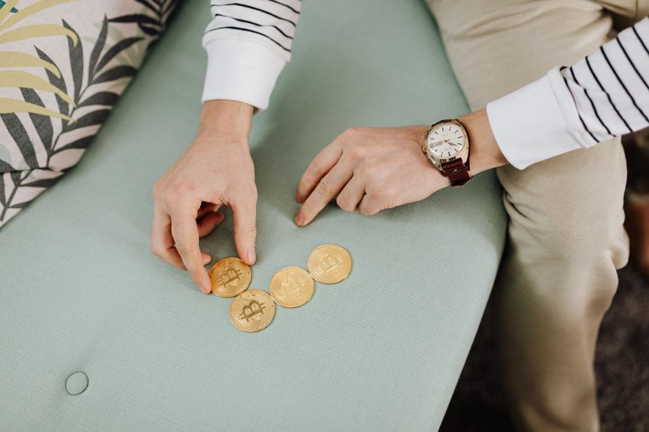The Complete Guide to Consulting Rate Setting: How to Price Your Expertise in 2025