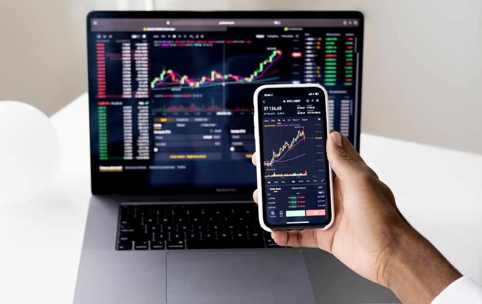Covered Call Strategy: A Complete Guide to Generating Income While Limiting Downside Risk