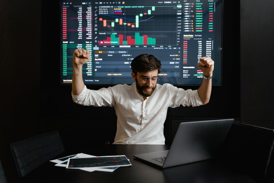 Tactical Asset Allocation ETF Implementation: The Complete 2025 Guide