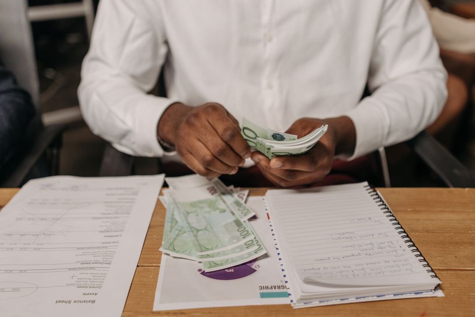 Side Hustle Ideas for Working Professionals: 7 High-Income Strategies That Actually Work in 2024