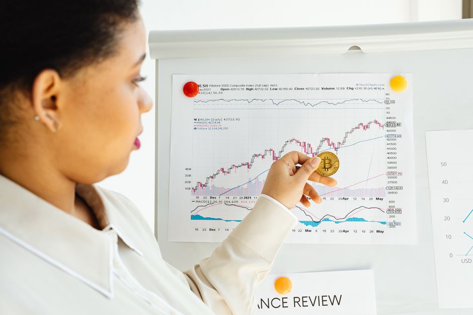 Enterprise Blockchain Use Cases in Finance: A Complete Guide to Institutional Adoption