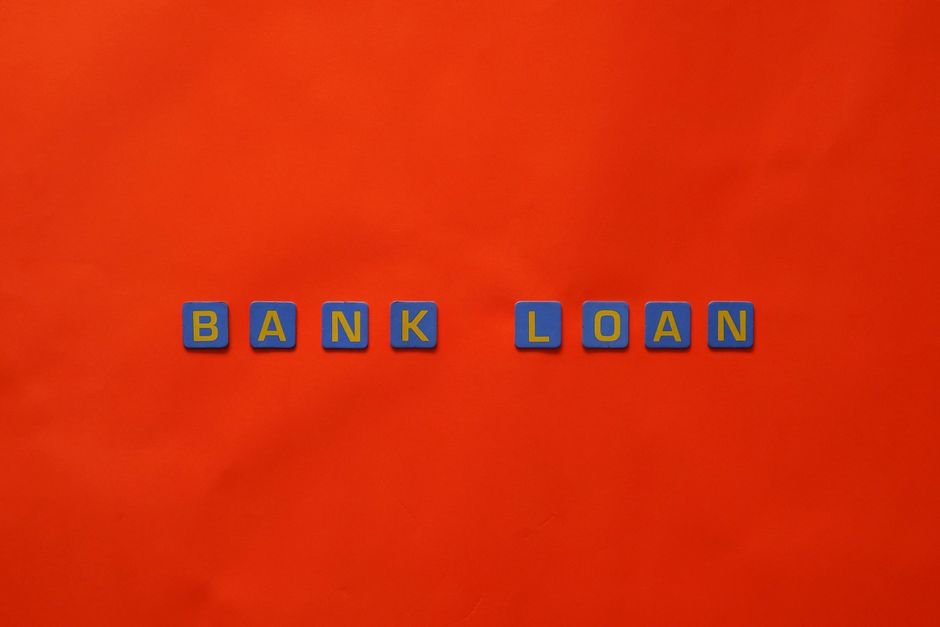 Credit Union Auto Loan Rates vs Banks: Which Offers Better Financing in 2025?